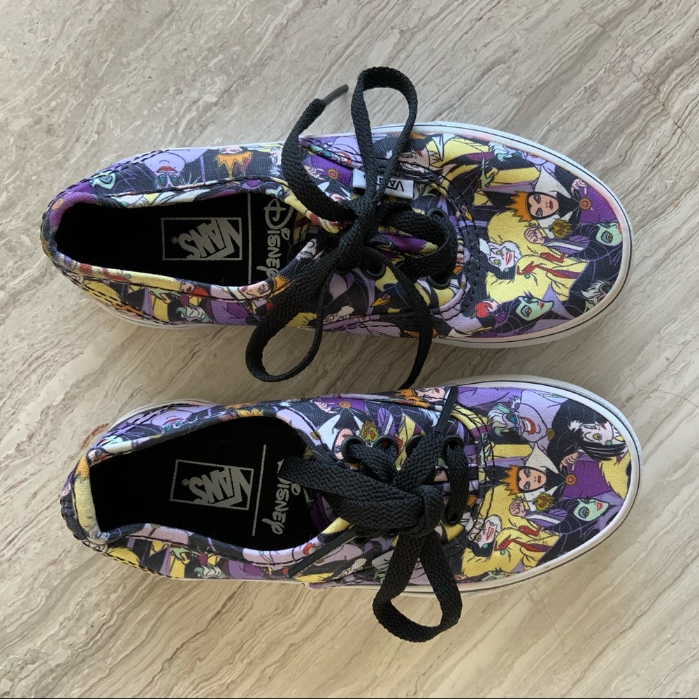 Vans Disney Villains 12 youth like new